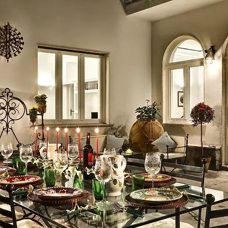 Casa Bianca In The Heart Of The Town, Daily Housekeeping & Concierge 别墅