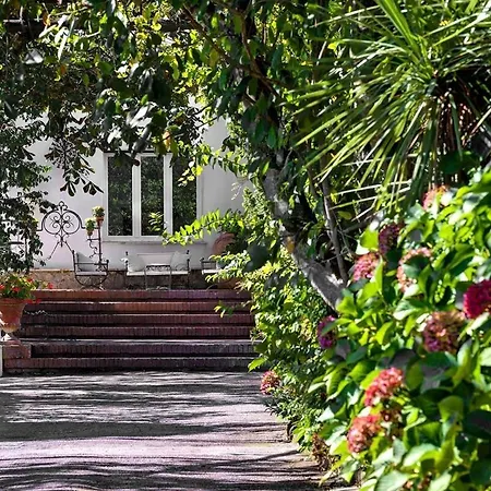 别墅 Casa Bianca In The Heart Of The Town, Daily Housekeeping & Concierge