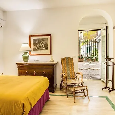 Casa Bianca In The Heart Of The Town, Daily Housekeeping & Concierge